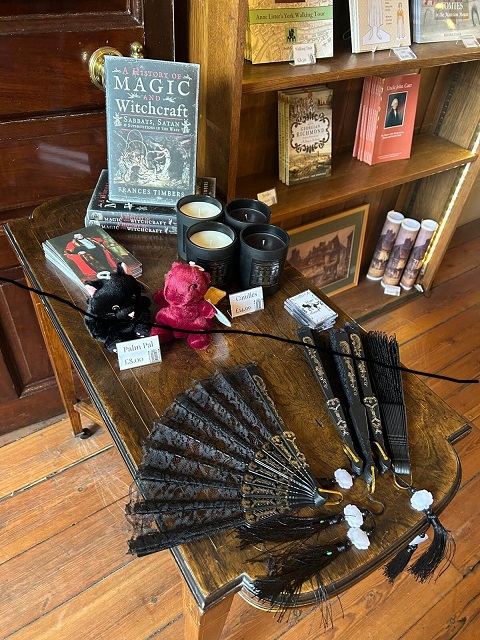 Mansion house shop photos